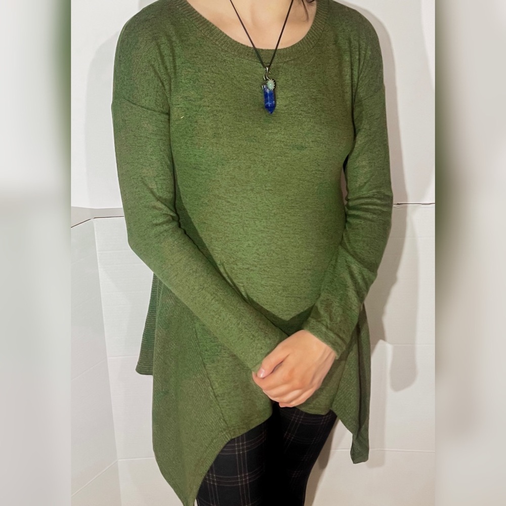 Soft triangle tunic